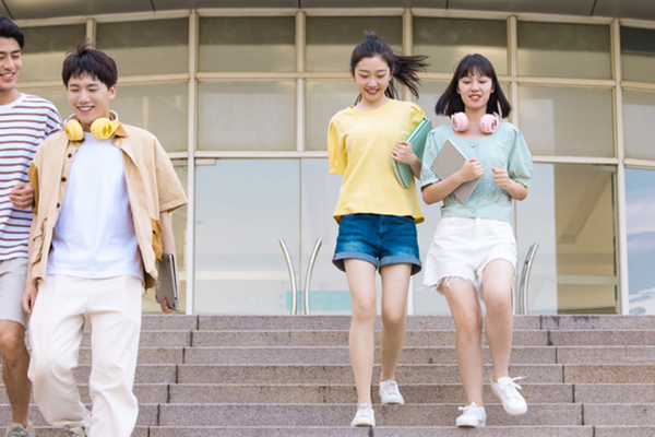 马来西亚城市大学在职研究生值不值得去读，能在职提升学历拿证靠谱吗？.jpg